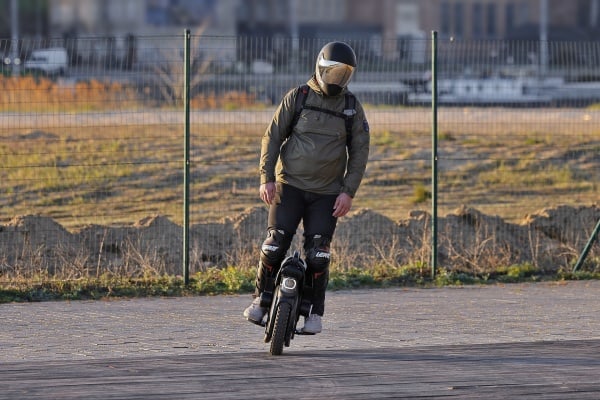 Pilote de Gyroroue